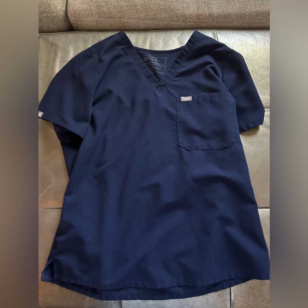 FIGS one pocket scrub top